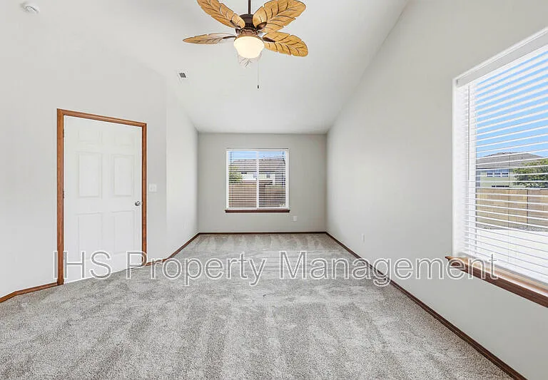 5520 Leon Ct — Photo 15