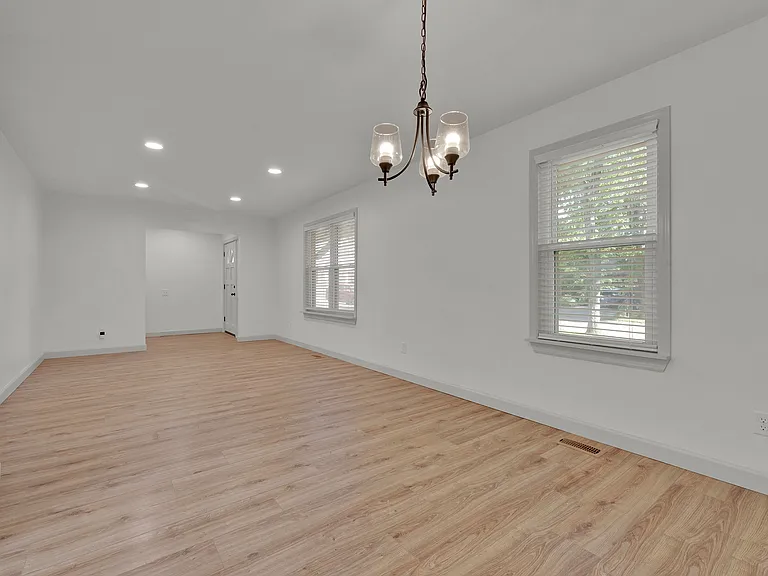 449 Madrina Ct — Photo 8