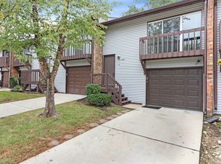 332 Ozark Dr #332, Bolingbrook, IL 60440