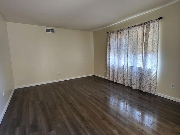4th image of 2514 Post Oak Ave
