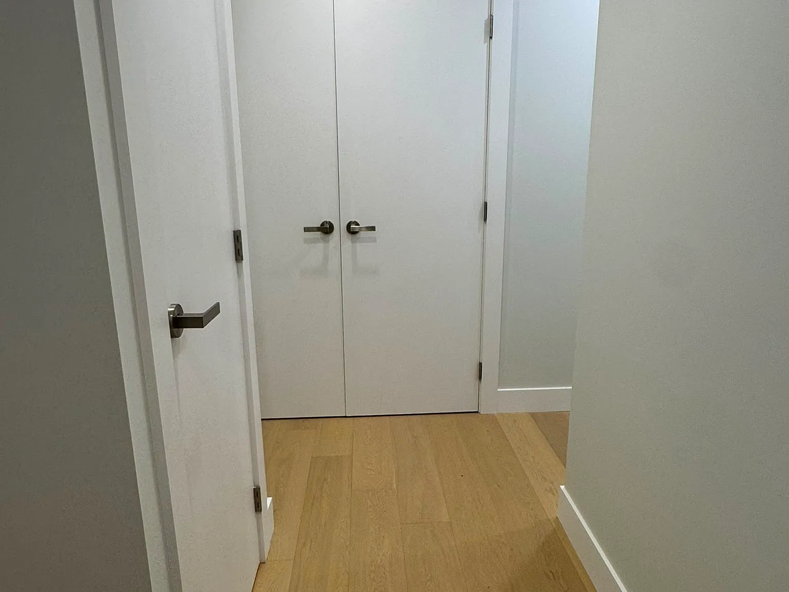 1 bed, 698 sqft, $3,200 — Photo 4