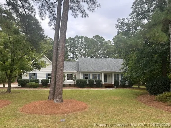200 Londonderry Dr, Lumberton, NC 28358