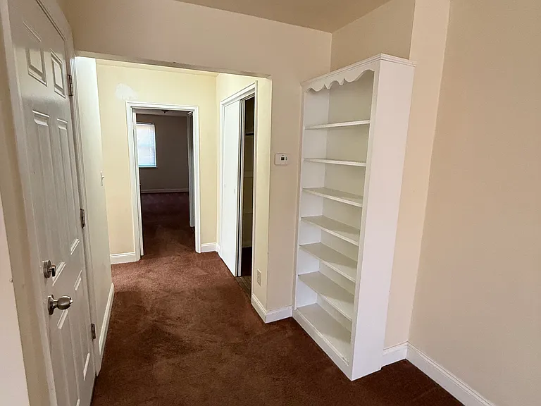 637 Hamilton St #B — Photo 4