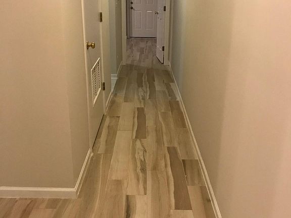 5th image of 2717 N Wayne Ave #1D