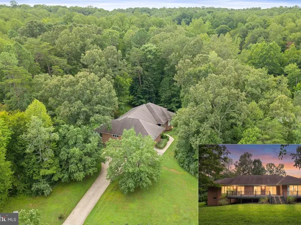 19 Winning Colors Rd, Stafford, VA 22556
