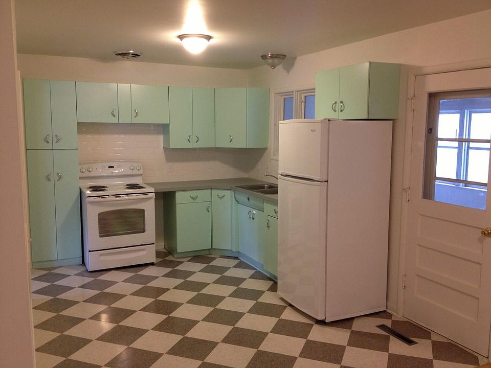 2nd image of 2021 Emerald Dr