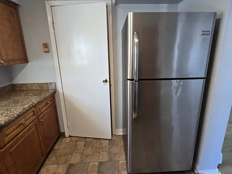 104 Bergen Ave #1 — Photo 4