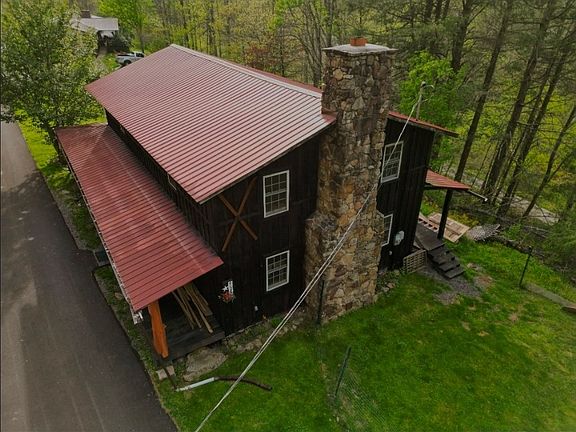 2nd image of 1128 Deer Meadow Rd