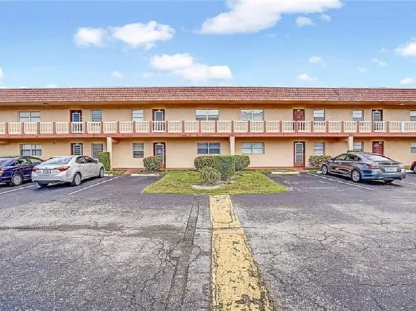 9374 SW 3rd St, Boca Raton, FL