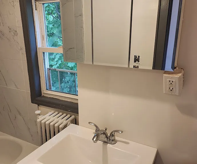45 N Clinton St #1R — Photo 9