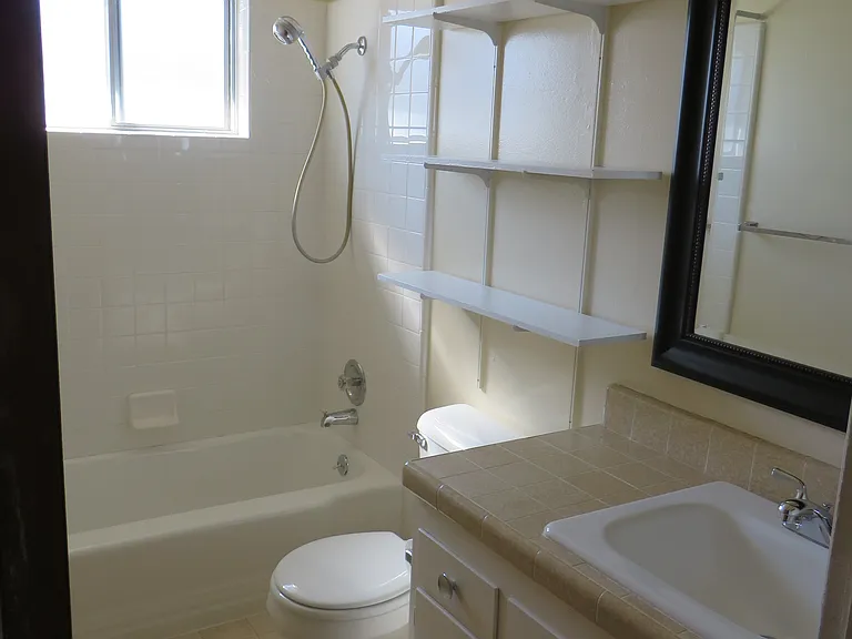 433 Vasquez Ct #4 — Photo 16