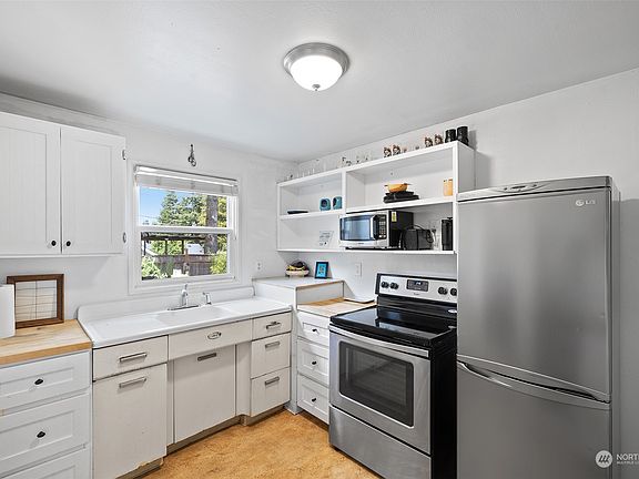 5th image of 4913 N 30th Street