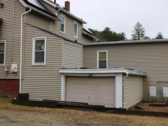 3rd image of 25 Quinebaug Rd