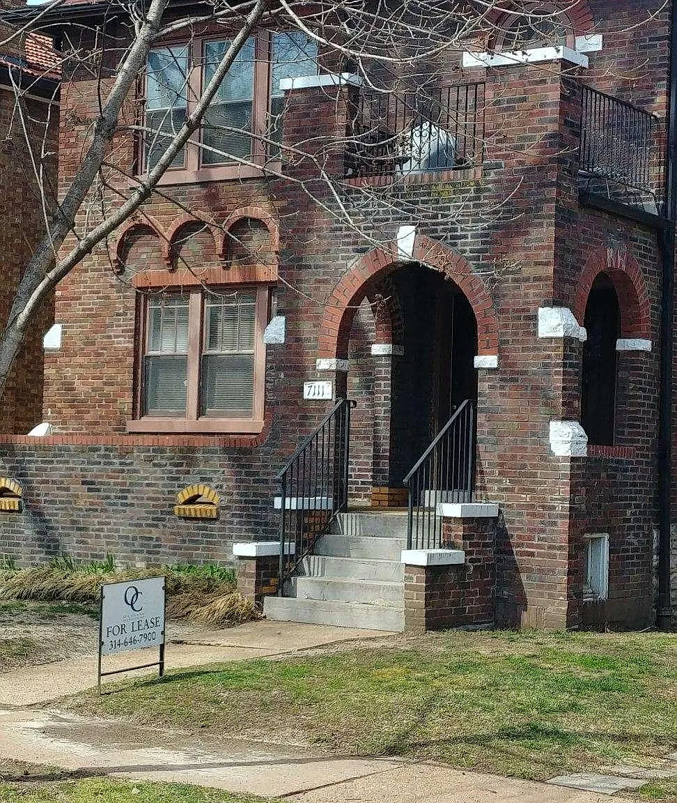 2 bed, $1,100 — Photo 2
