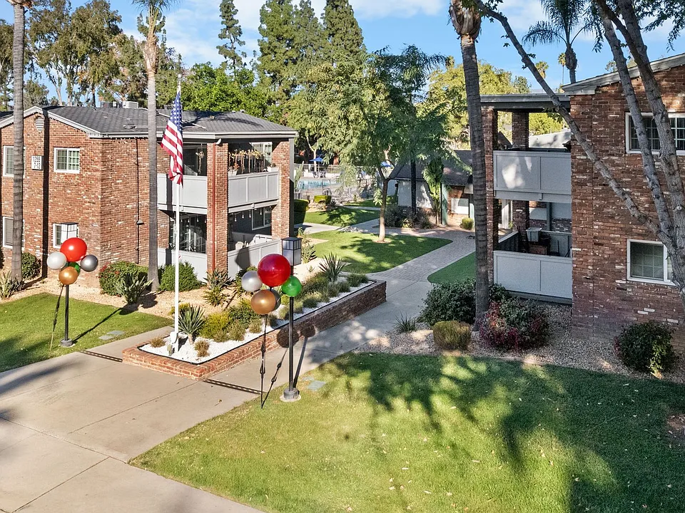 Countrywood Apartments