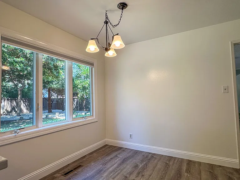 1791 Grace Ave — Photo 6