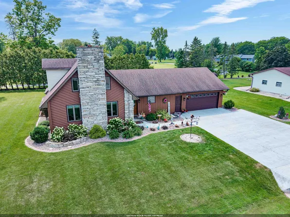 424 Van De Loo St, Kaukauna, WI 54130