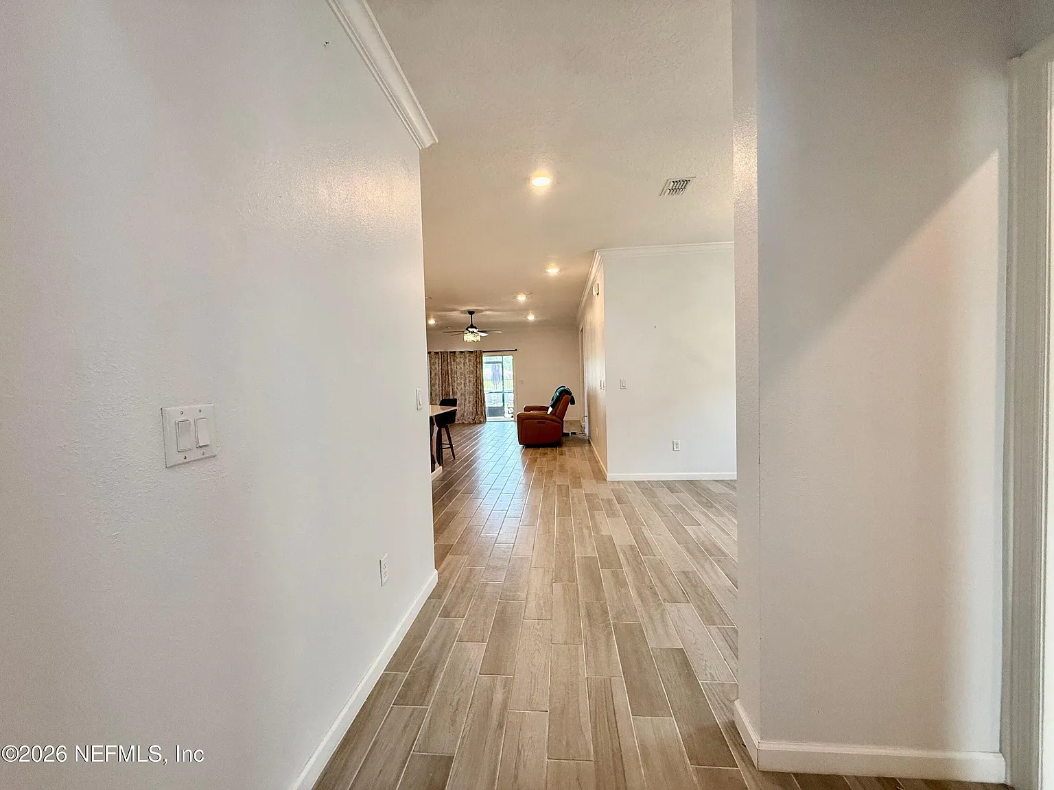 4 bed, 3.0 bath, 2297 sqft, $2,645 — Photo 3