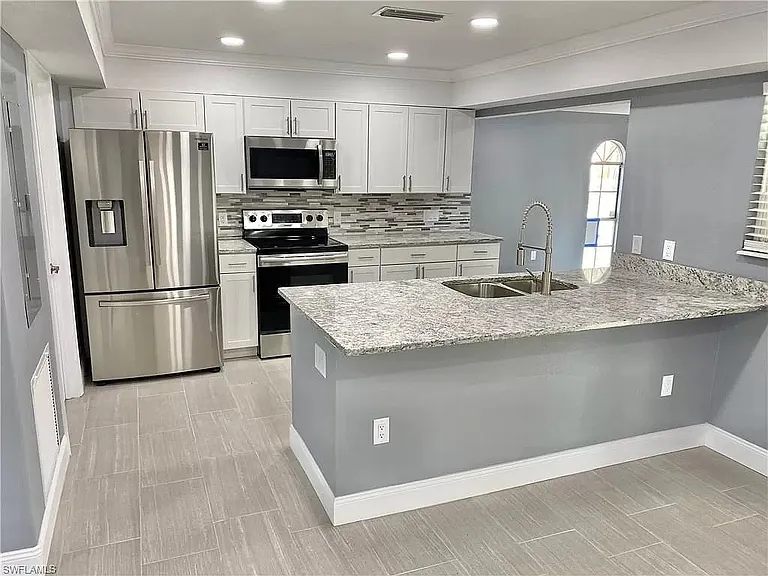 8096 Harrisburg Dr — Photo 9