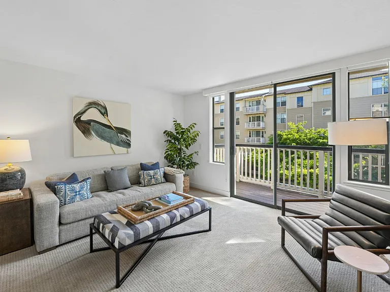 Marlin Cove Apartments — Photo 26