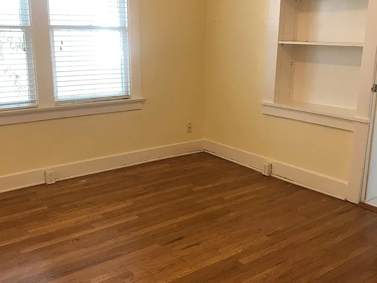 2234 E 5th St #1 — Photo 7