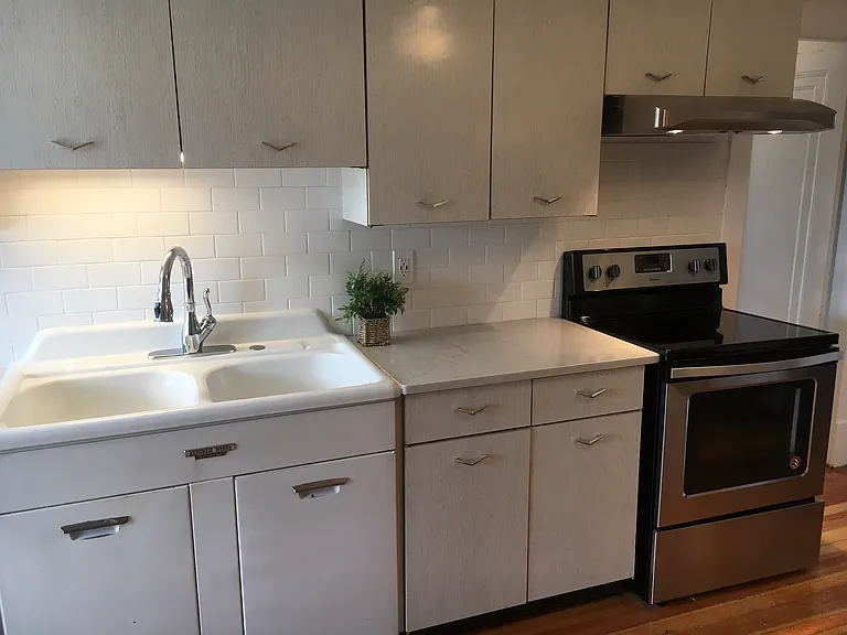 44-46 Westfield Rd #3 — Photo 5