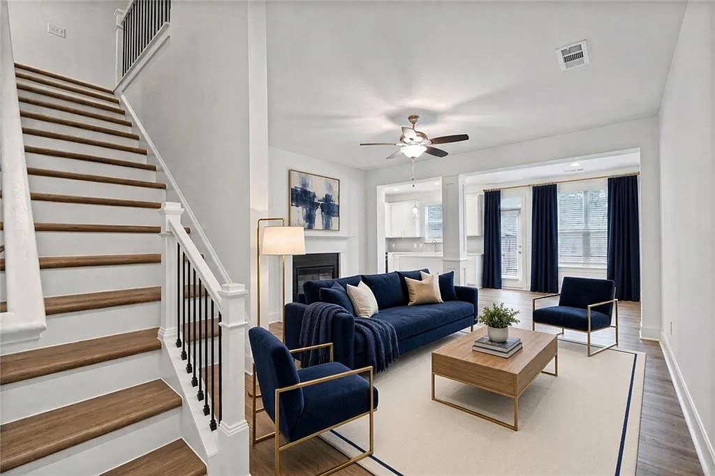 3 bed, 2.5 bath, 1750 sqft, $2,200 — Photo 2