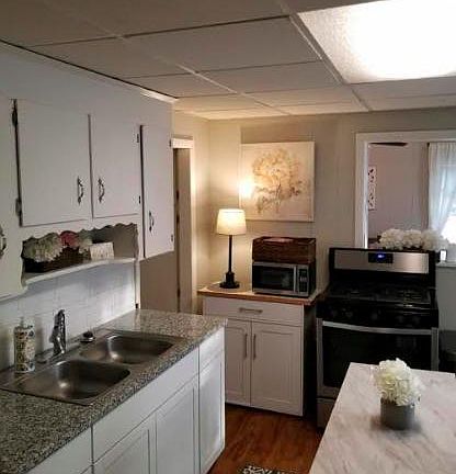 5th image of 997 Bedford St APT 1