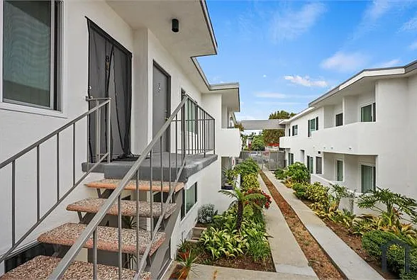 12540 Pacific Ave #7 — Photo 15