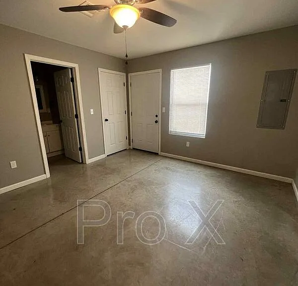 206 N Wall Ave — Photo 9