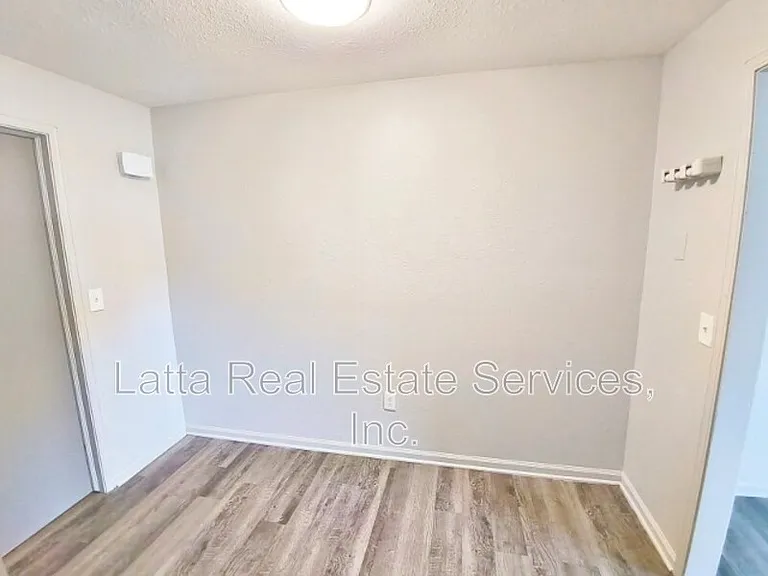 301 W 31st St #102-B — Photo 3