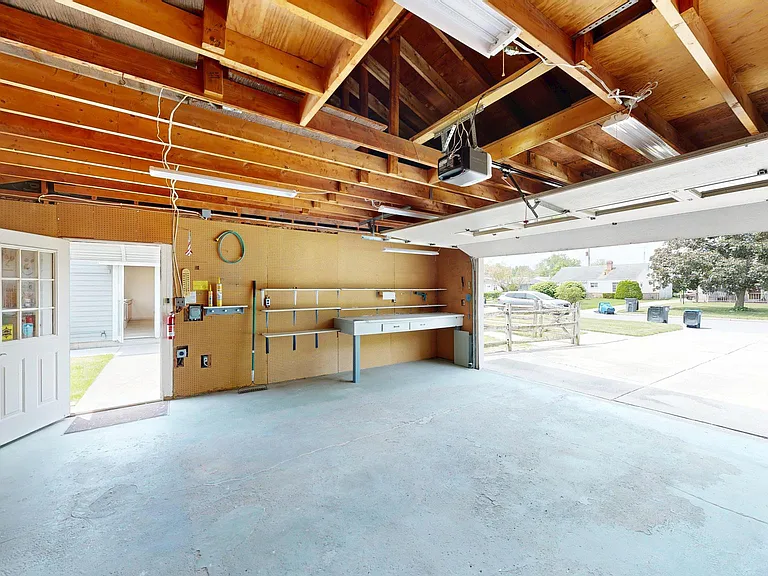 5108 Breezeway Dr — Photo 23
