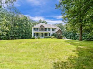 127 Shagbark Ln, Hopewell Junction, NY 12533