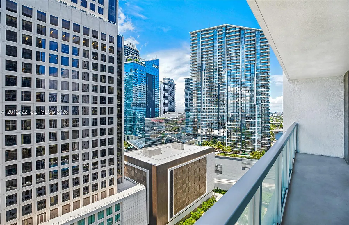Building Photo - 500 Brickell Ave #2508