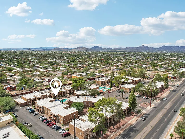 College Town Tucson- Near The U of A — Photo 37
