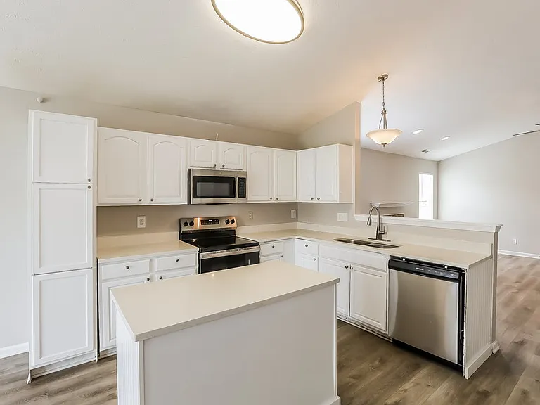 6430 Glory Maple Ln — Photo 5