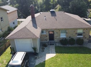 137 Lakeside Blvd, Hopatcong, NJ 07843
