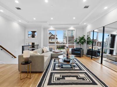 697B Hillside Ave, Cliffside Park, NJ, 07010
