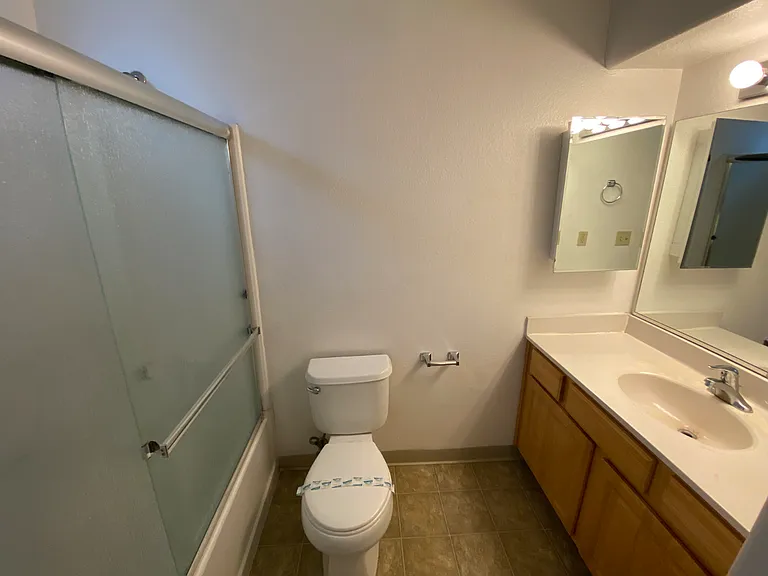 945 Prater Way — Photo 6