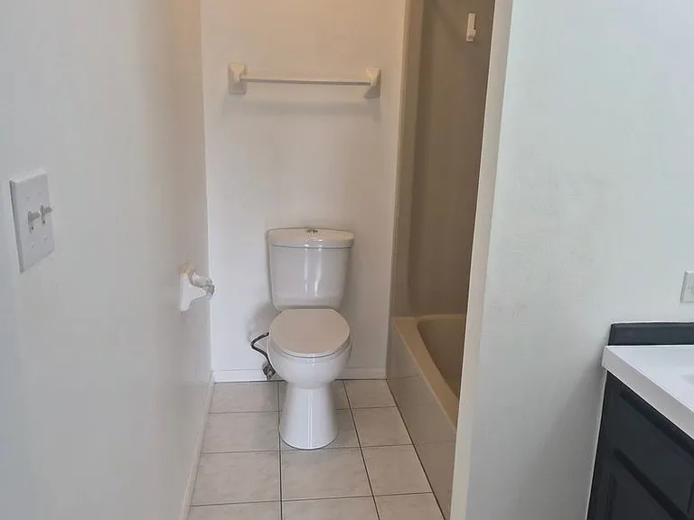 1424 Stonebridge Cir #L9 — Photo 17