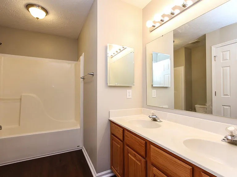 8339 Glen Highlands Dr — Photo 13