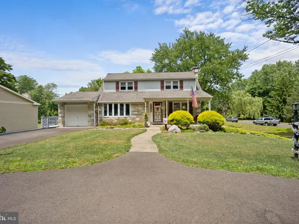 473 Elm Ave, Holland, PA 18966