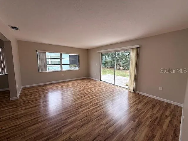 6264 Green View Cir #112 — Photo 7