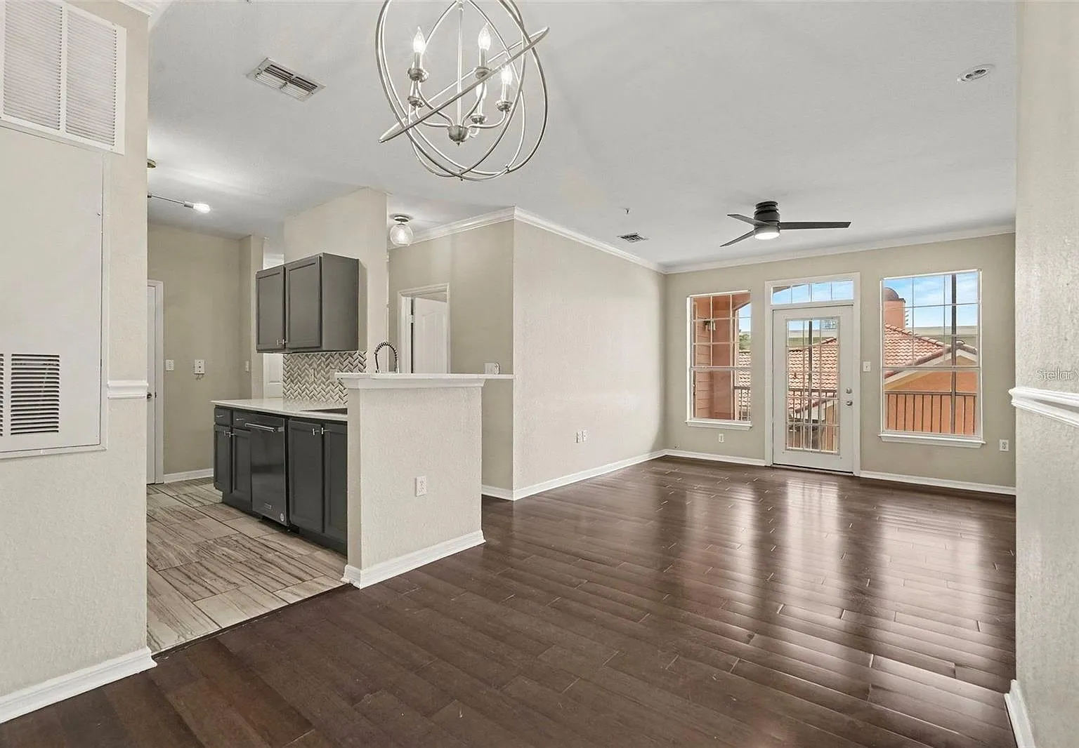 2 bed, 2.0 bath, 1085 sqft, $2,750 — Photo 3