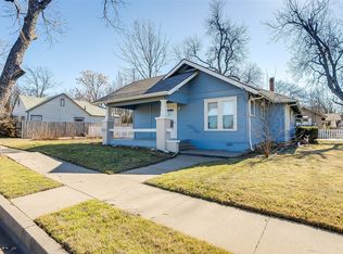 911 W Chambers St, Cleburne, TX 76033