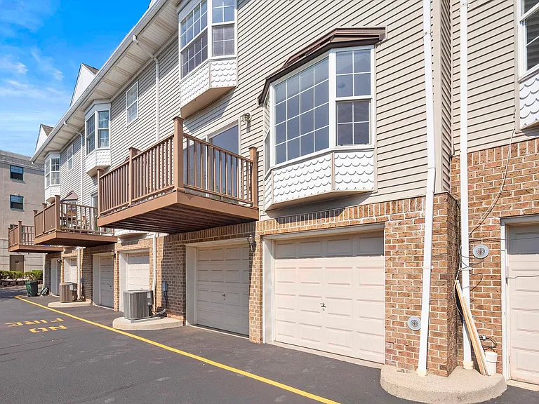 119 Panorama Dr — Photo 35