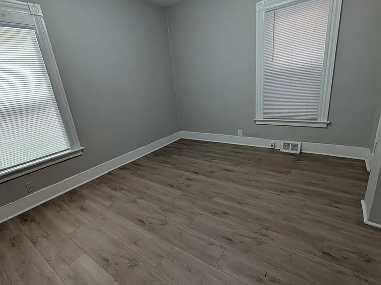 834 Congress Ave #1 — Photo 4