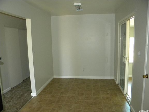 4th image of 2266 Cambria Dr
