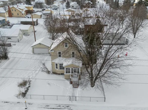 217 3rd Ave NW, Chisholm, MN 55719