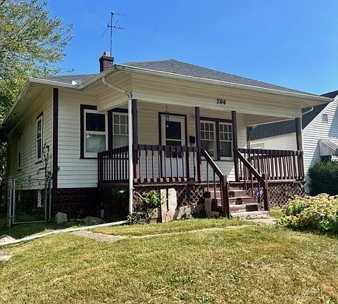 2nd image of 704 Huron Ave